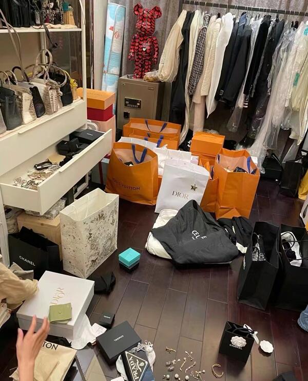 凉山冕宁县回收顶奢鞋服